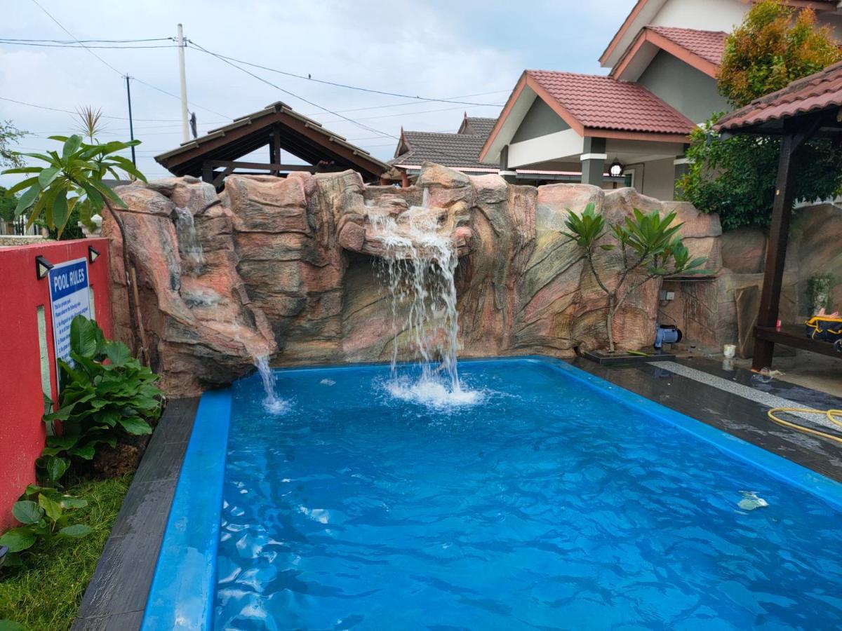 Roemahkoe Holidayhome Malacca Exteriér fotografie