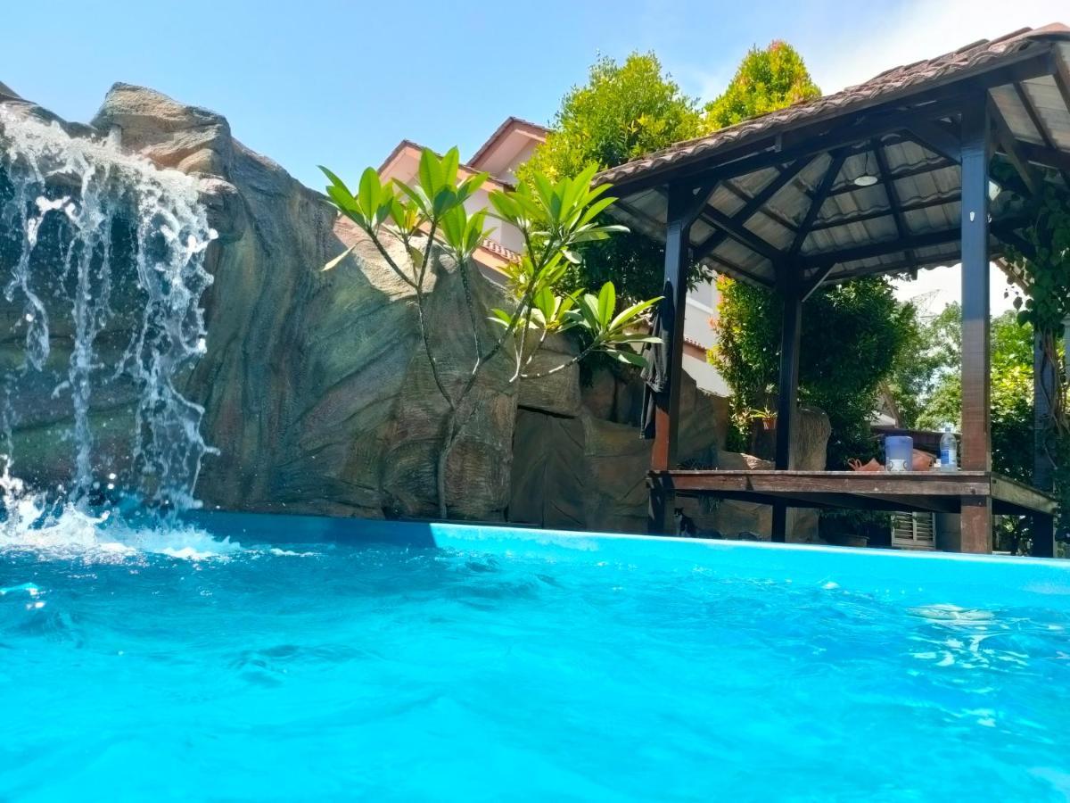 Roemahkoe Holidayhome Malacca Exteriér fotografie